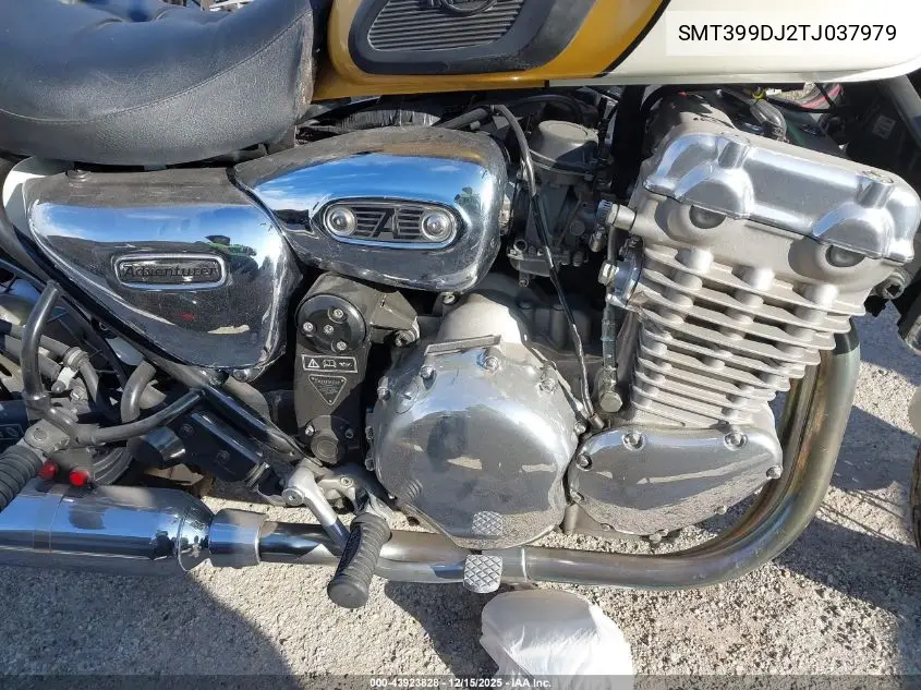 SMT399DJ2TJ037979 1996 Triumph Motorcycle Adventurer