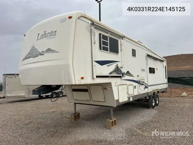 4K0331R224E145125 2004 J 0 A 9 Cfa 2004 Mckenzie Lakota J0A9Cfa 36 Ft T/A Travel Trailer