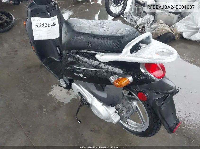 RFBBAJBA24B201087 2004 Kymco Usa Inc People 150