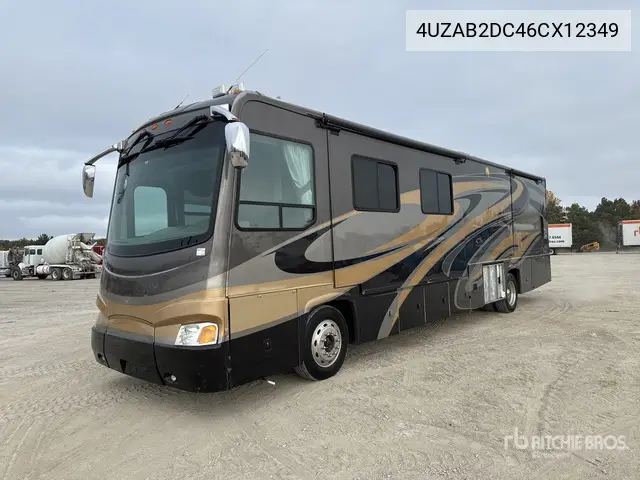 4UZAB2DC46CX12349 2006 Freightliner X-Line 2006 Freightliner X-Line Motor Home