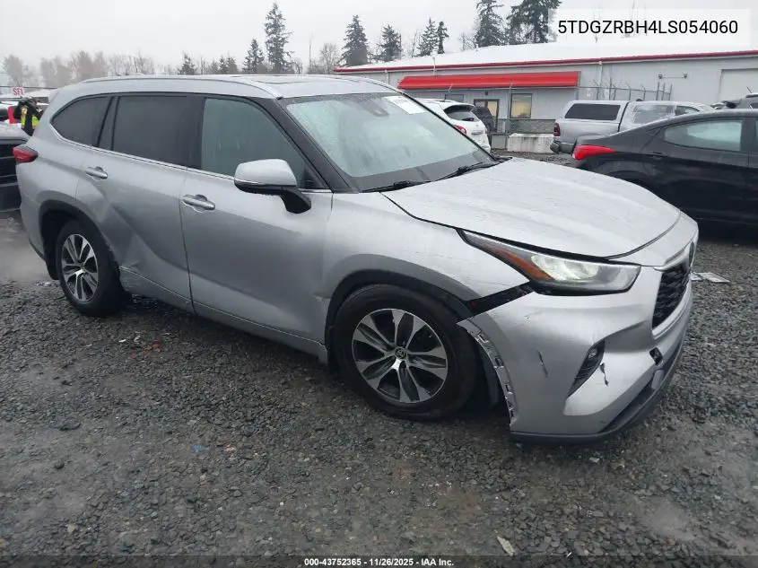 5TDGZRBH4LS054060 2020 Toyota Highlander Xle