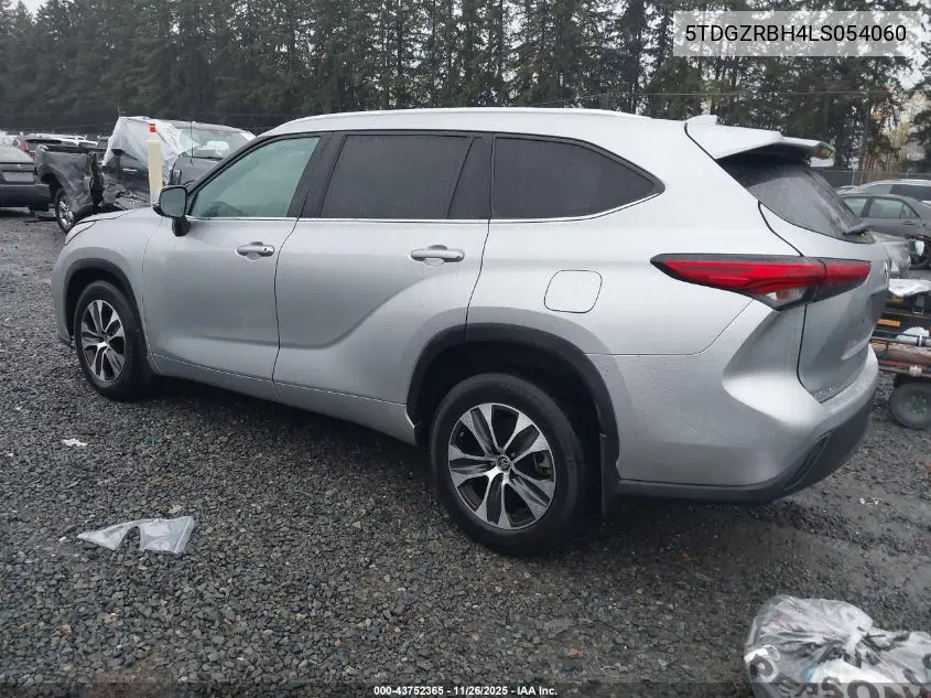 5TDGZRBH4LS054060 2020 Toyota Highlander Xle