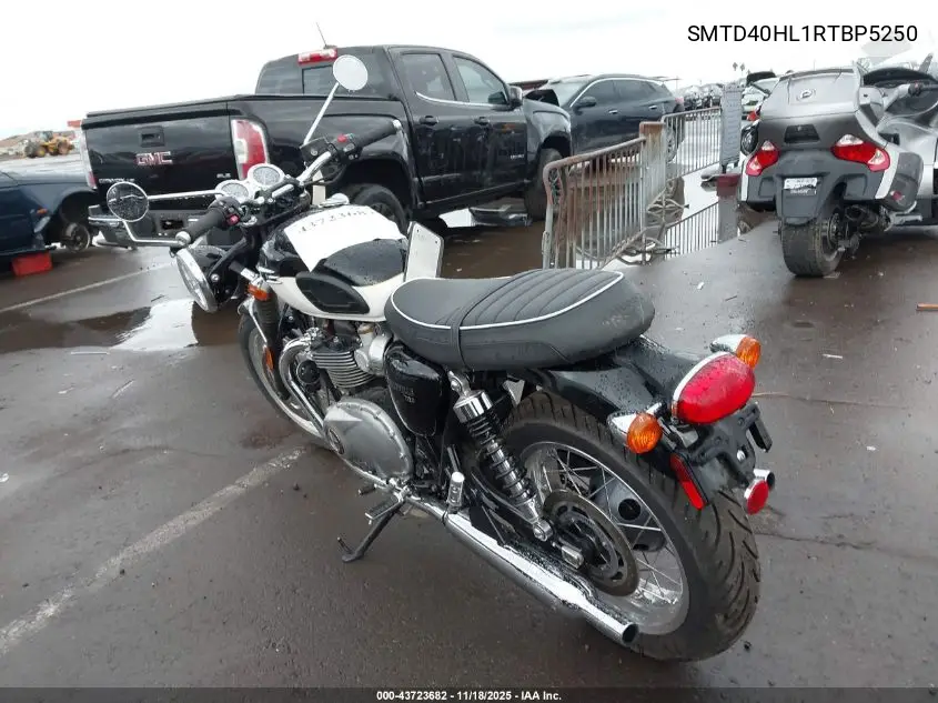 SMTD40HL1RTBP5250 2024 Triumph Motorcycle Bonneville T120/Black