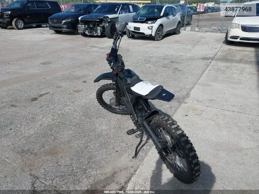 H2WEAC225S1005870 2025 Other Other