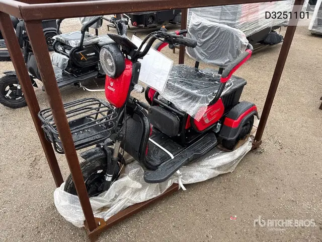 D3251101 2026 Sl-M 3 2026 Sdlool Sl-M3 Electric 3-Wheeled Scooter (Unused)