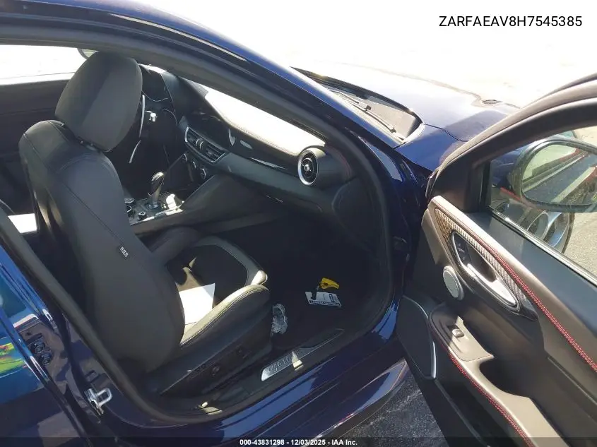 ZARFAEAV8H7545385 2017 Alfa Romeo Giulia Quadrifoglio Rwd