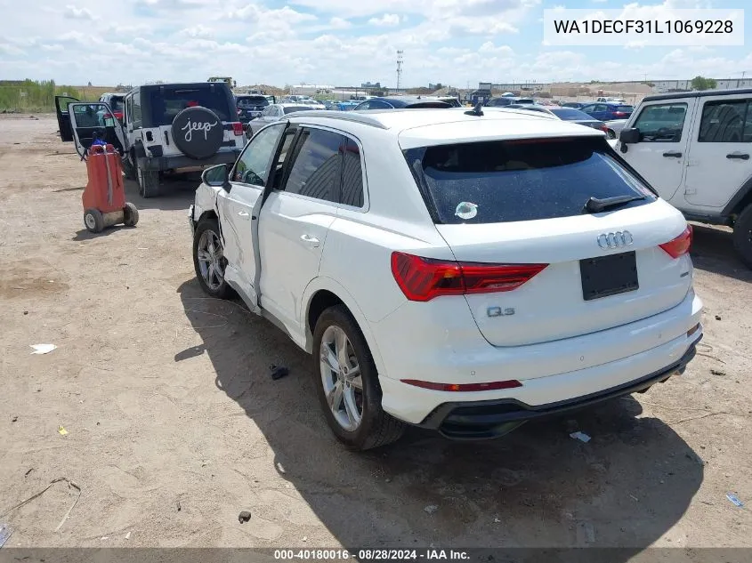 2020 Audi Q3 Premium 45 Tfsi S Line Quattro Tiptronic VIN: WA1DECF31L1069228 Lot: 40180016