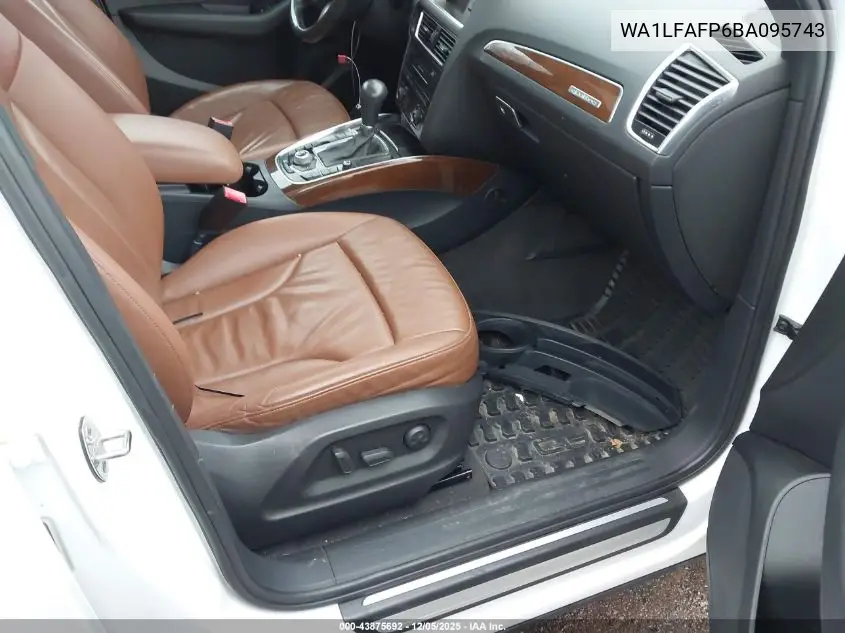 WA1LFAFP6BA095743 2011 Audi Q5 2.0T Premium