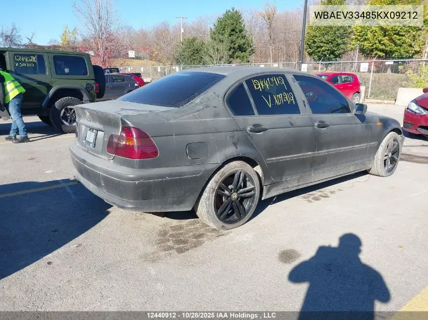WBAEV33485KX09212 2005 BMW 325I