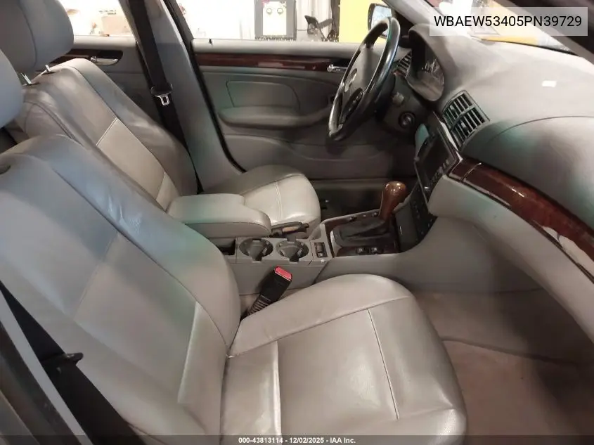 WBAEW53405PN39729 2005 BMW 330Xi
