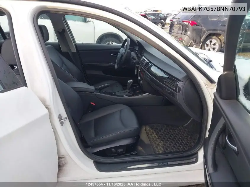 WBAPK7G57BNN70793 2011 BMW 328 Xi