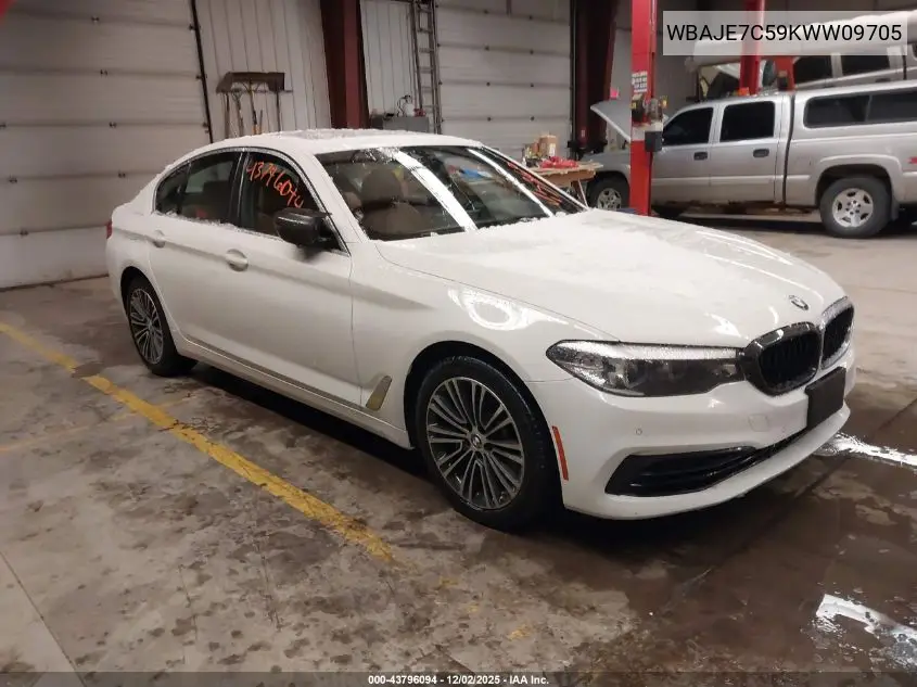 WBAJE7C59KWW09705 2019 BMW 540I xDrive