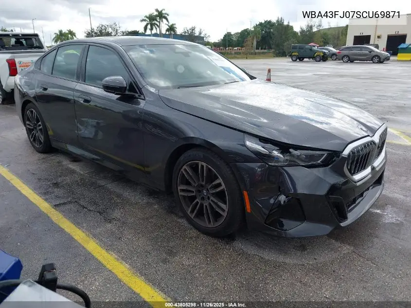 WBA43FJ07SCU69871 2025 BMW 530I