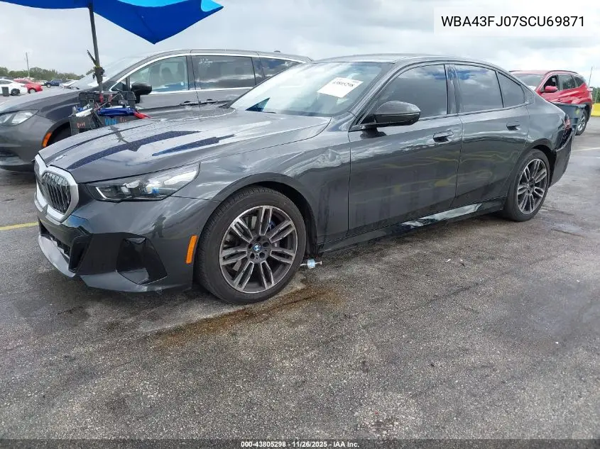 WBA43FJ07SCU69871 2025 BMW 530I