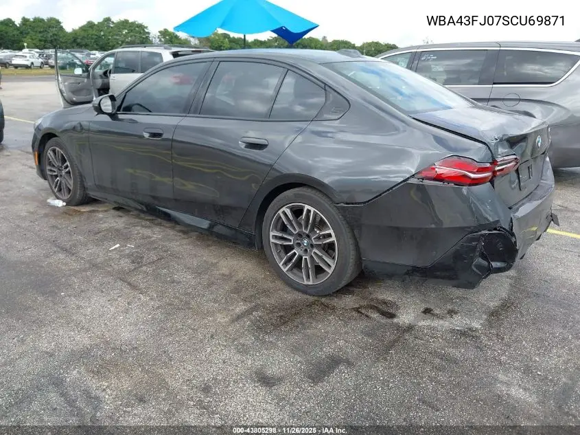 WBA43FJ07SCU69871 2025 BMW 530I