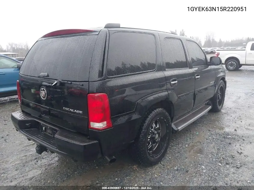 1GYEK63N15R220951 2005 Cadillac Escalade Standard