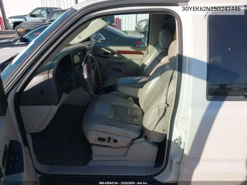3GYEK62N25G243446 2005 Cadillac Escalade Ext Standard
