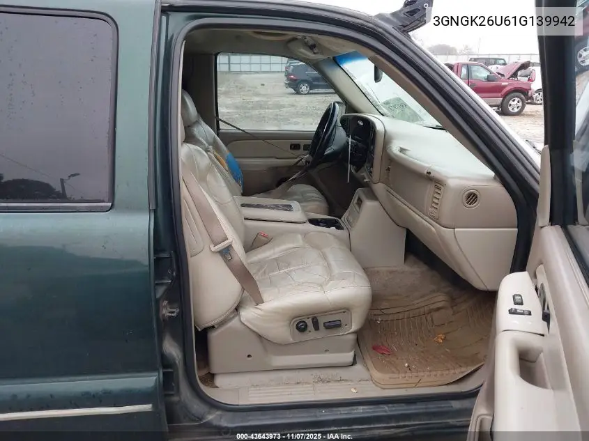 3GNGK26U61G139942 2001 Chevrolet Suburban 2500 Lt