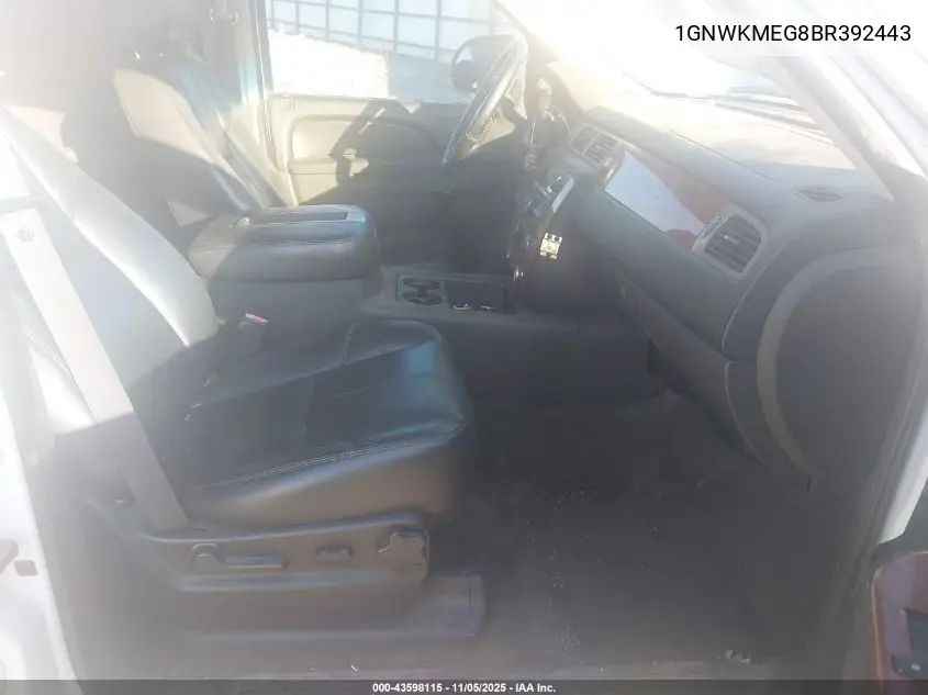 1GNWKMEG8BR392443 2011 Chevrolet Suburban 2500 Lt1