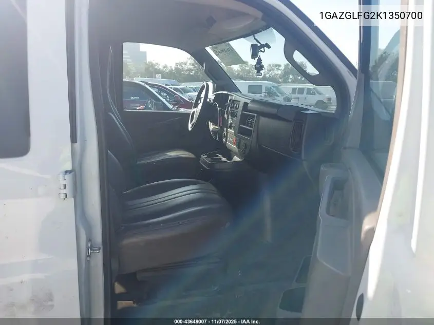 1GAZGLFG2K1350700 2019 Chevrolet Express 3500 Ls