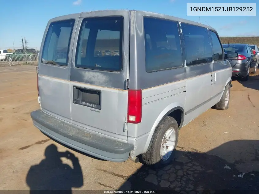1GNDM15Z1JB129252 1988 Chevrolet Astro
