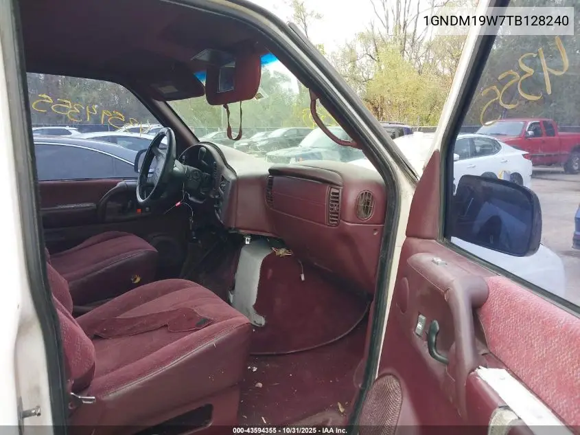 1GNDM19W7TB128240 1996 Chevrolet Astro