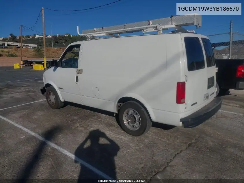 1GCDM19W3YB186670 2000 Chevrolet Astro