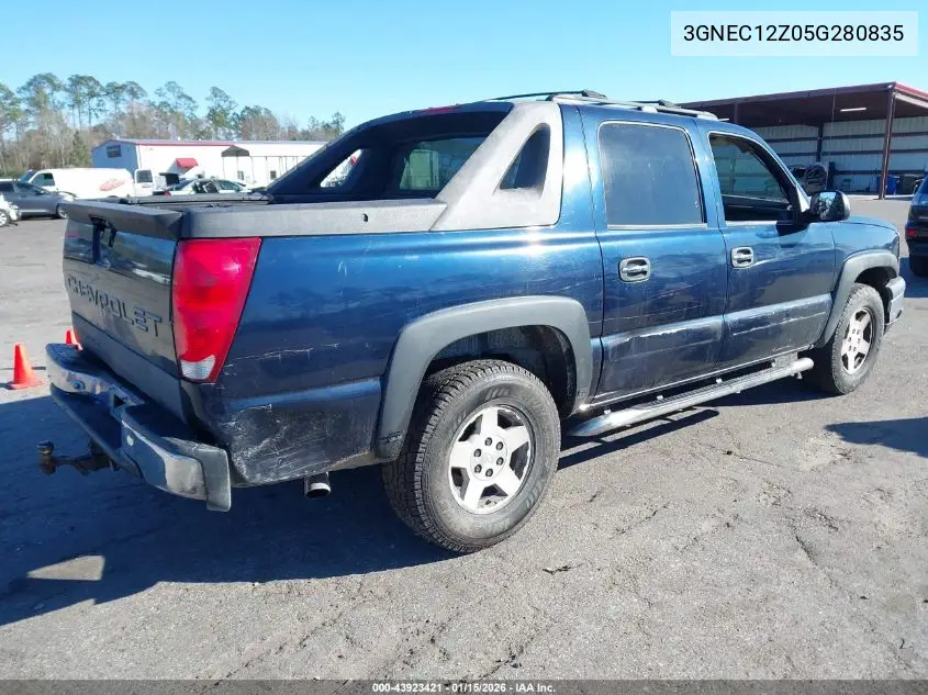 3GNEC12Z05G280835 2005 Chevrolet Avalanche 1500 Ls