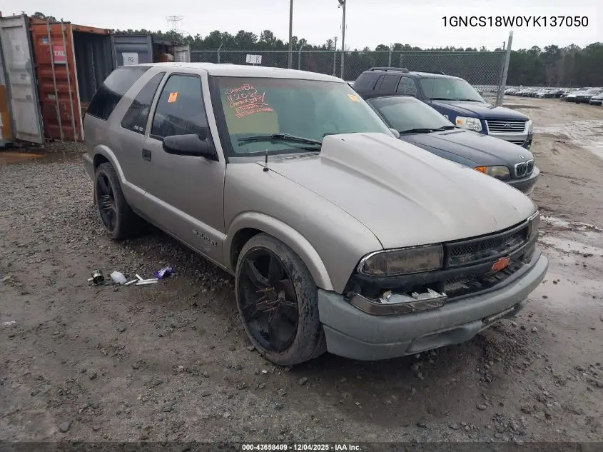 1GNCS18W0YK137050 2000 Chevrolet Blazer Ls