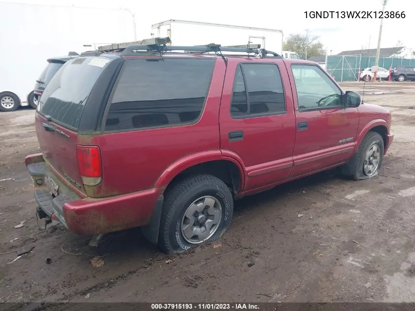 2002 Chevrolet Blazer Ls VIN: 1GNDT13WX2K123866 Lot: 37915193