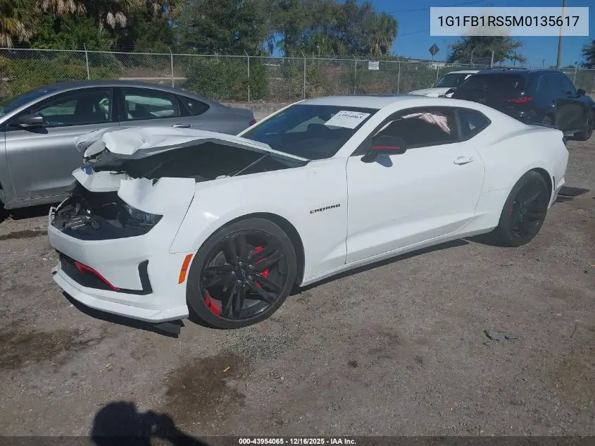 1G1FB1RS5M0135617 2021 Chevrolet Camaro Rwd 1Lt
