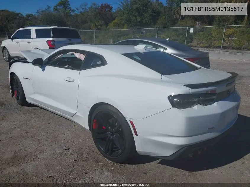 1G1FB1RS5M0135617 2021 Chevrolet Camaro Rwd 1Lt