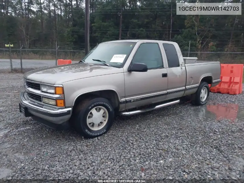 1998 Chevrolet C1500 Fleetside VIN: 1GCEC19M0WR142703 Lot: 43821619