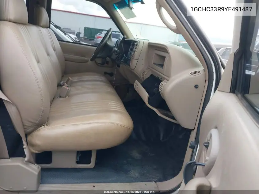 1GCHC33R9YF491487 2000 Chevrolet C3500