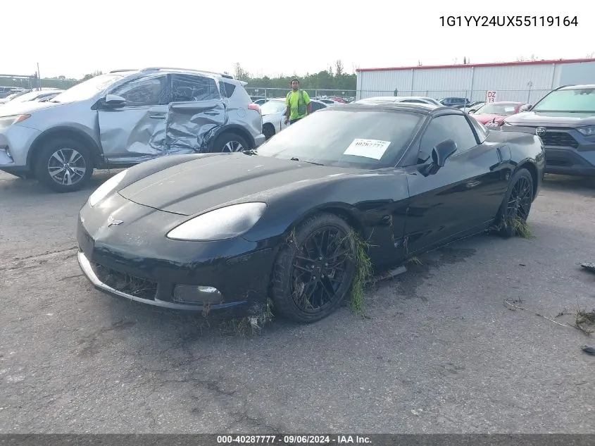 1G1YY24UX55119164 2005 Chevrolet Corvette