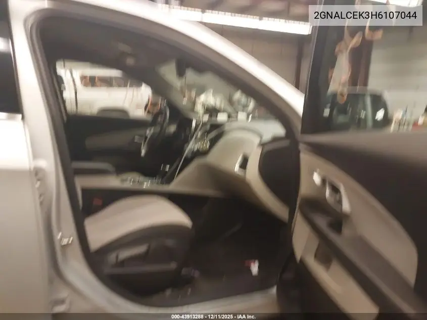 2GNALCEK3H6107044 2017 Chevrolet Equinox Lt