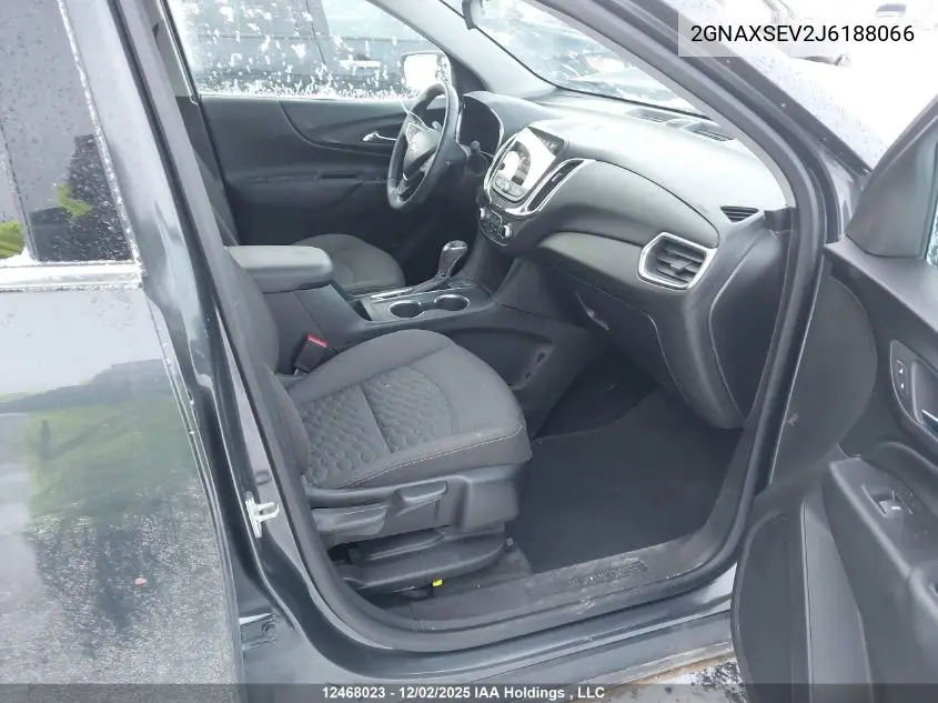 2GNAXSEV2J6188066 2018 Chevrolet Equinox 1Lt