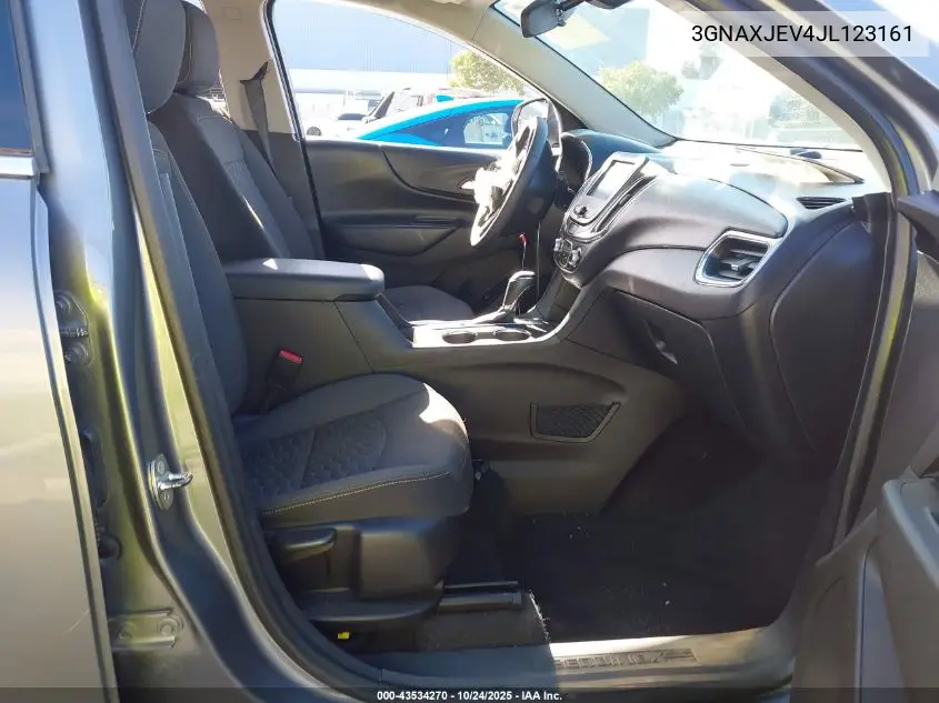 3GNAXJEV4JL123161 2018 Chevrolet Equinox Lt