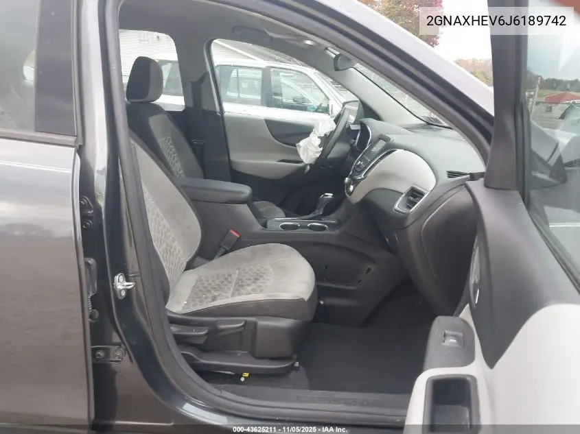 2GNAXHEV6J6189742 2018 Chevrolet Equinox Ls