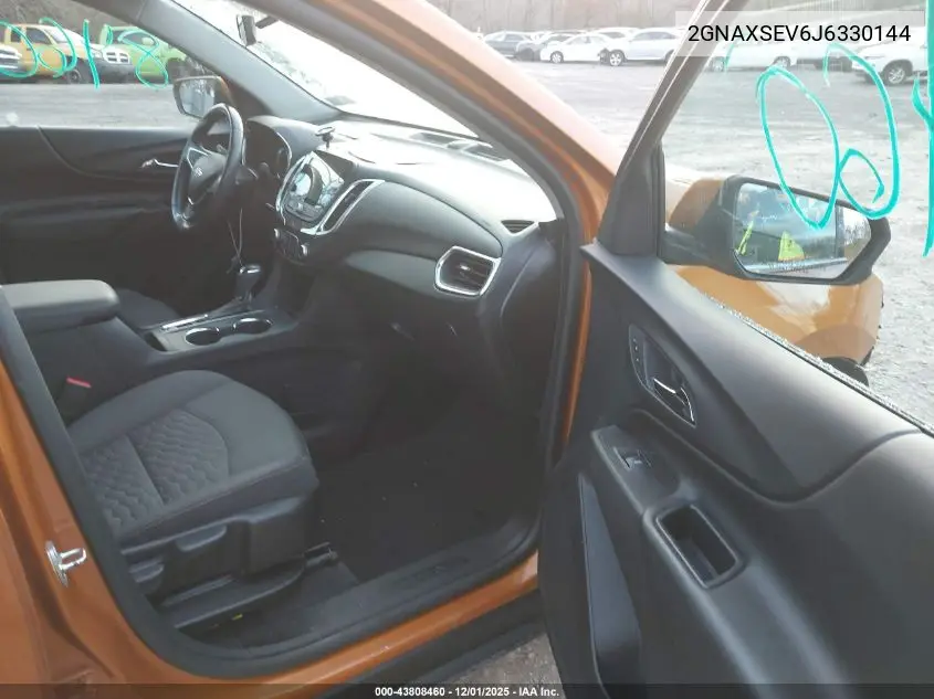 2GNAXSEV6J6330144 2018 Chevrolet Equinox Lt