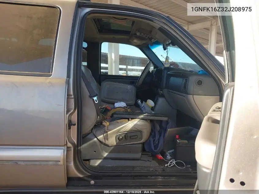 1GNFK16Z32J208975 2002 Chevrolet Suburban 1500 Lt