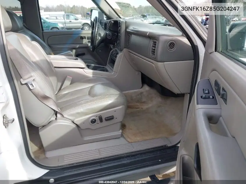 3GNFK16Z85G204247 2005 Chevrolet Suburban 1500 Z71