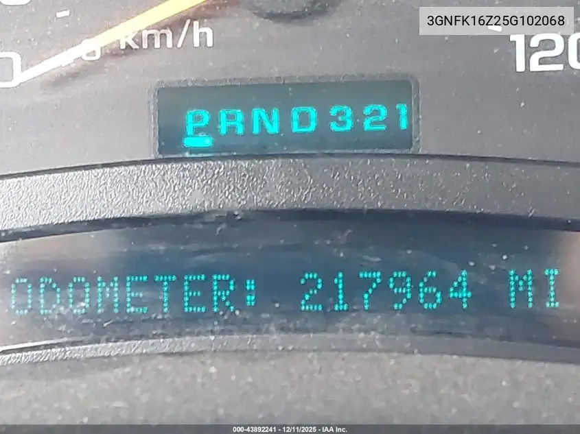 3GNFK16Z25G102068 2005 Chevrolet Suburban 1500 Z71