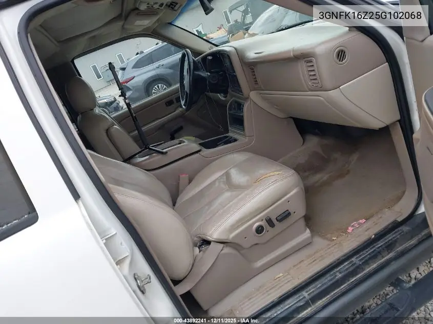 3GNFK16Z25G102068 2005 Chevrolet Suburban 1500 Z71