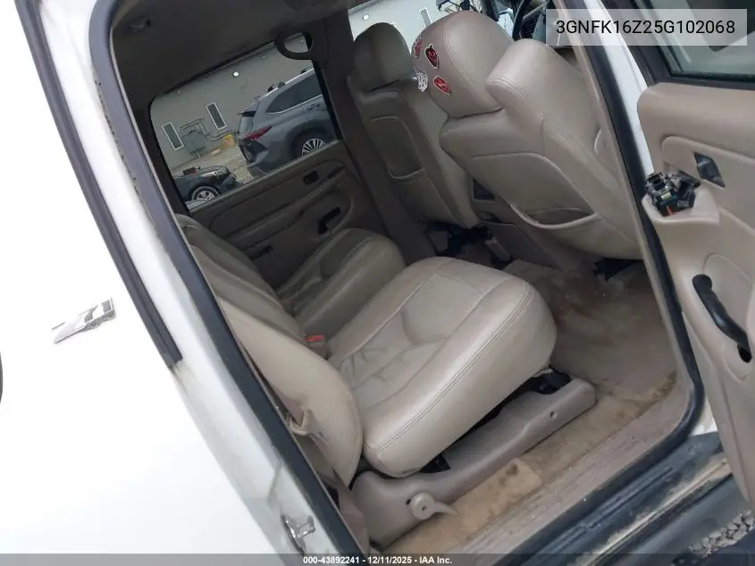 3GNFK16Z25G102068 2005 Chevrolet Suburban 1500 Z71