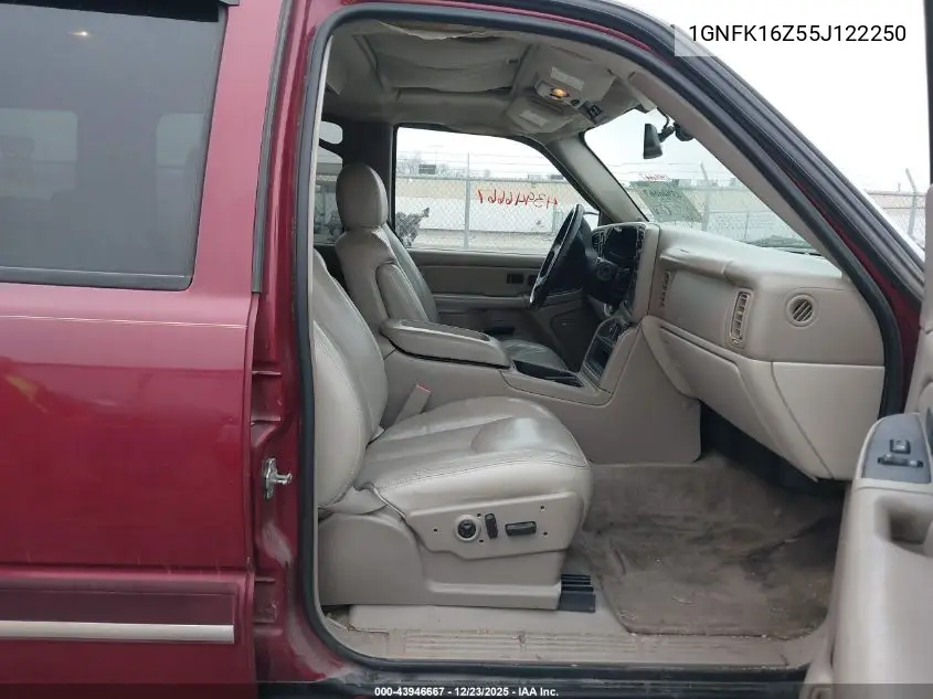 1GNFK16Z55J122250 2005 Chevrolet Suburban 1500 Lt