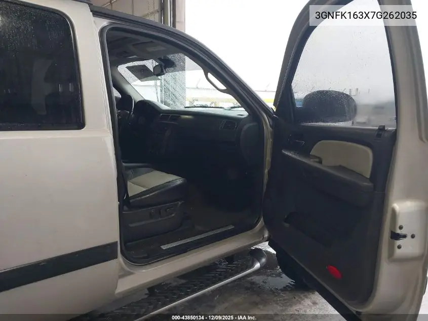 3GNFK163X7G262035 2007 Chevrolet Suburban 1500 Lt