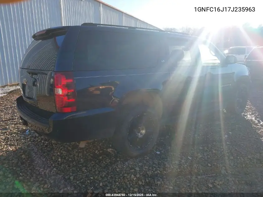 1GNFC16J17J235963 2007 Chevrolet Suburban 1500 Ls