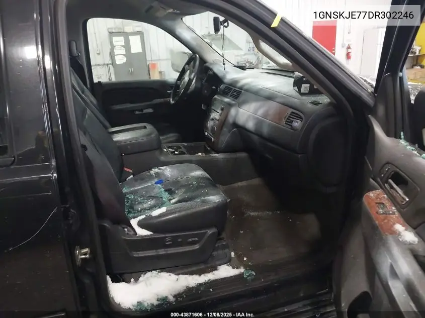 1GNSKJE77DR302246 2013 Chevrolet Suburban 1500 Lt