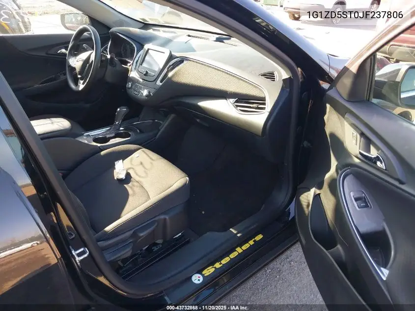 1G1ZD5ST0JF237806 2018 Chevrolet Malibu Lt